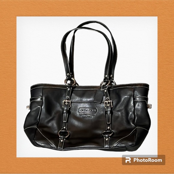 EUC Coach Black Leather Handbag - Picture 8 of 8